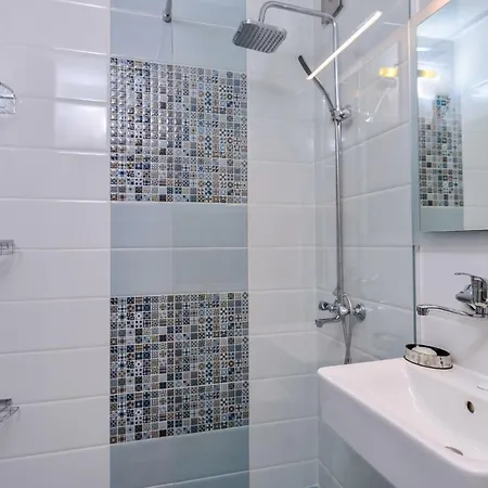 Apartment Comfortable One Bedroom In A Lively Area | Zona B5 | Russian Square *